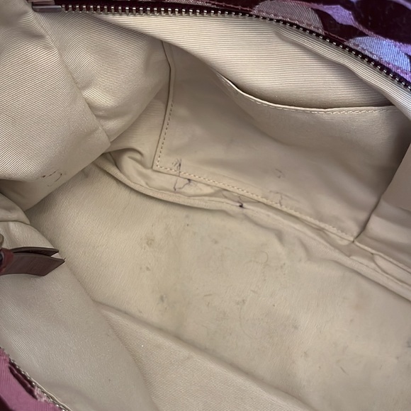 Beautiful Coach signature handbag, near perfect condition, burgundy - Picture 6 of 8